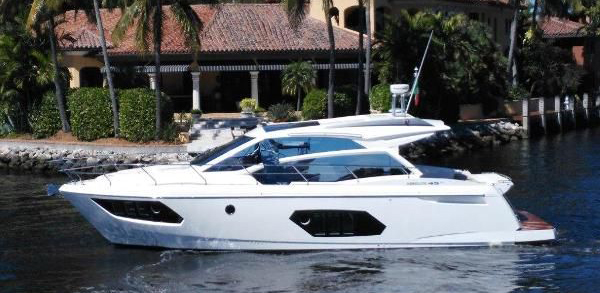 Absolute 45 STY — powerboat