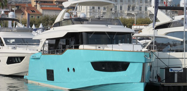 Absolute Navetta 58 — powerboat