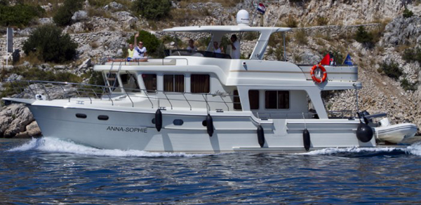 Adagio Europa 51.5 — powerboat