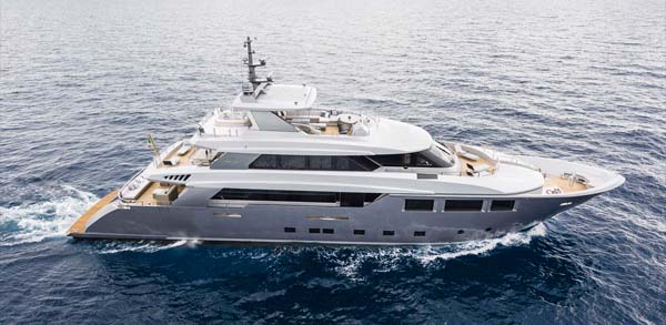 Admiral Regale 45 — powerboat