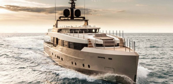Admiral Vestal 50 — powerboat
