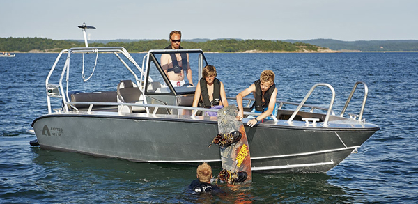Anytec 622 SP — powerboat