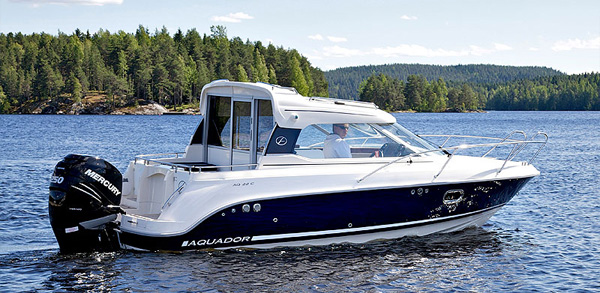Aquador 22 C — powerboat