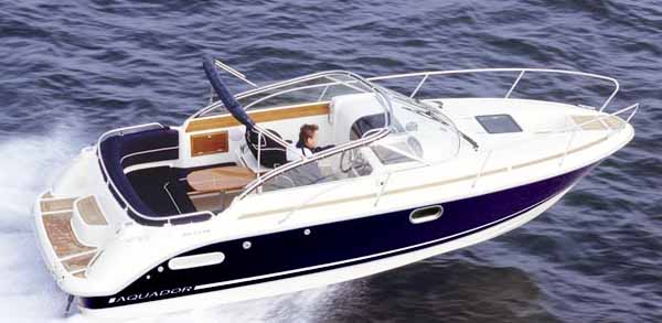 Aquador 23 DC — powerboat
