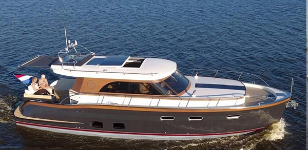 Aquanaut Drifter CS 1300 OK — powerboat