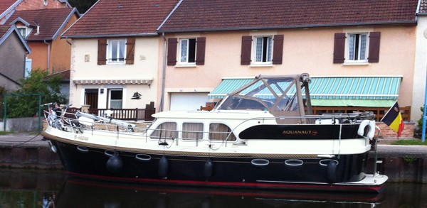 Aquanaut Privilege 1150 AK — powerboat