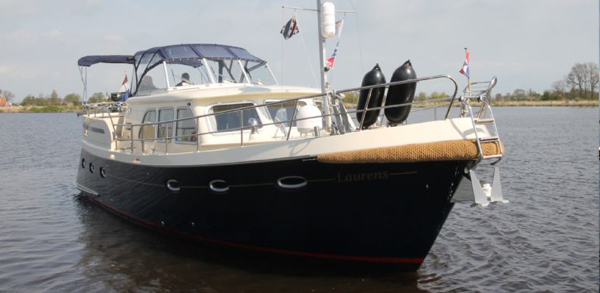Aquanaut Privilege 1350 OK — powerboat