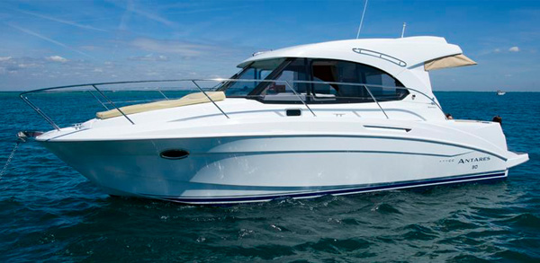 Beneteau Antares 30 S — powerboat