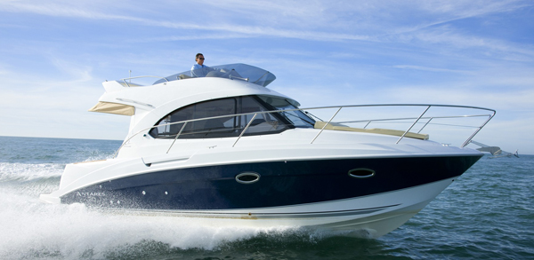 Beneteau Antares 30 — motor yacht