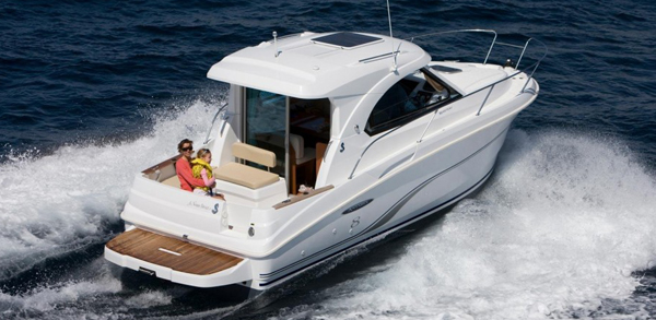 Beneteau Antares 8 — powerboat