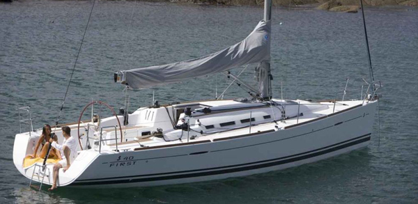 Beneteau First 40 — sailing yacht