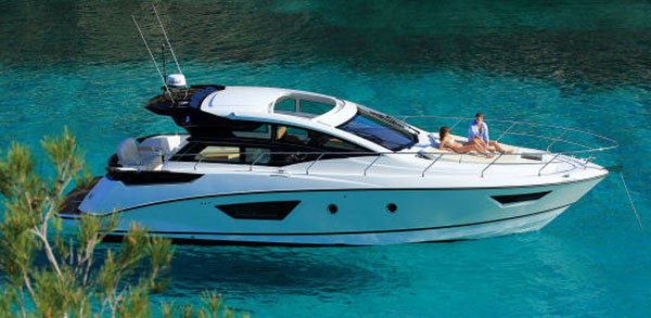 Beneteau Gran Turismo 46 — powerboat