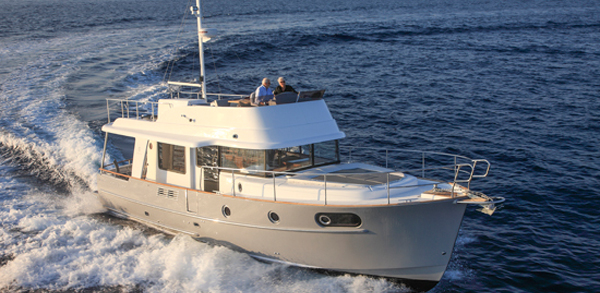 Beneteau Swift Trawler 44 — powerboat