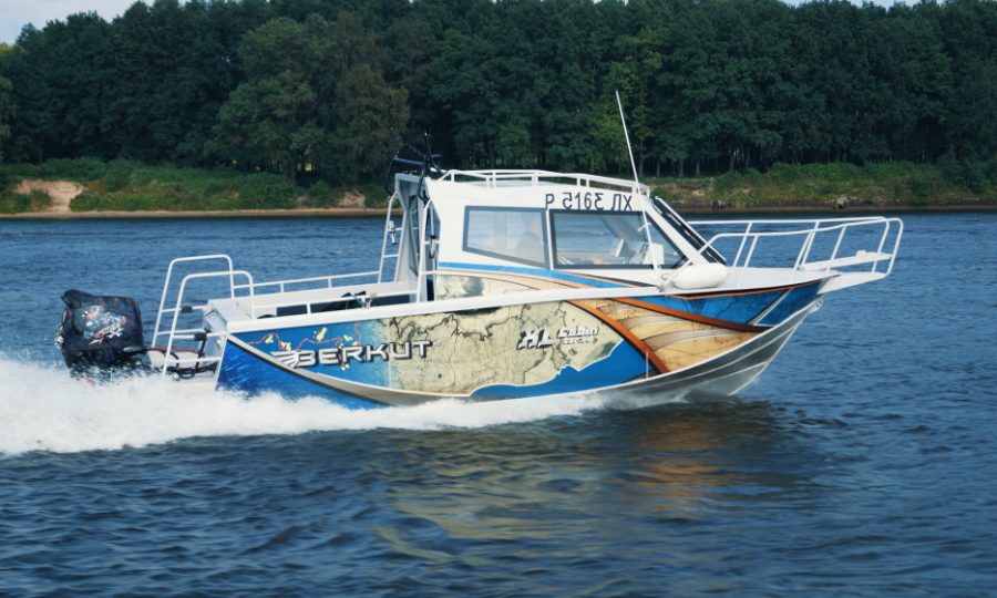 Berkut Cabin — powerboat