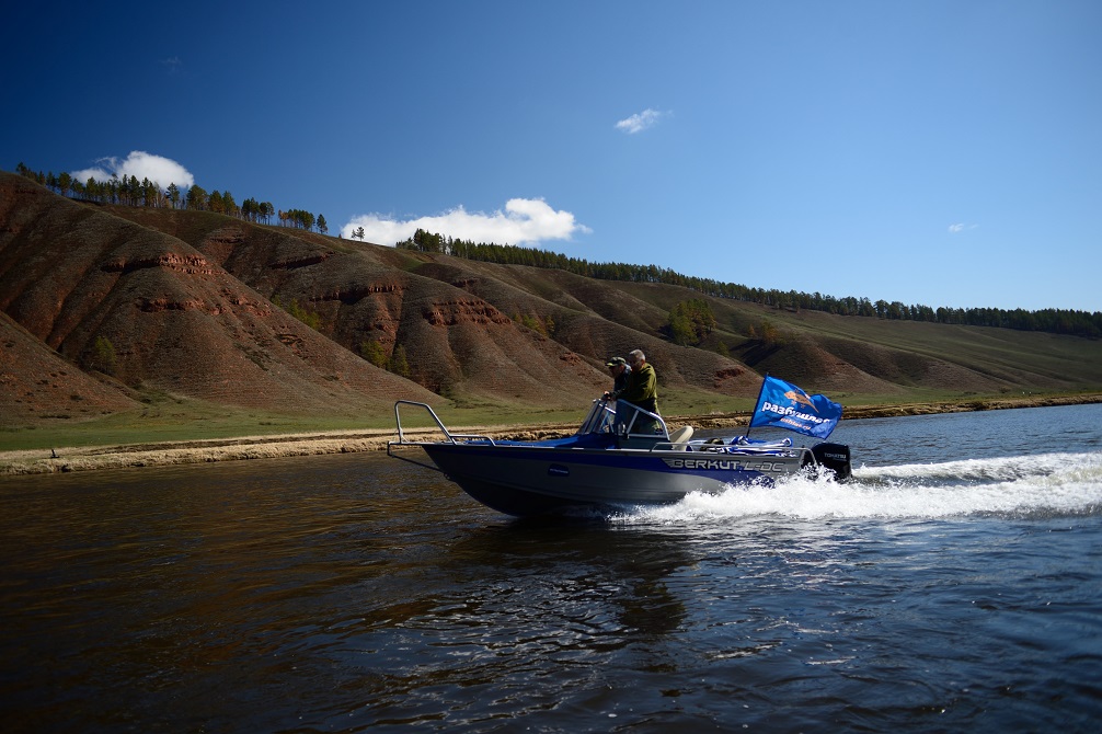 Berkut L-DC — powerboat