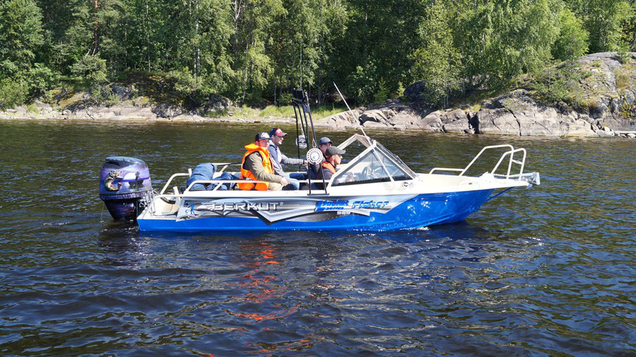 Berkut L-Fisher — powerboat