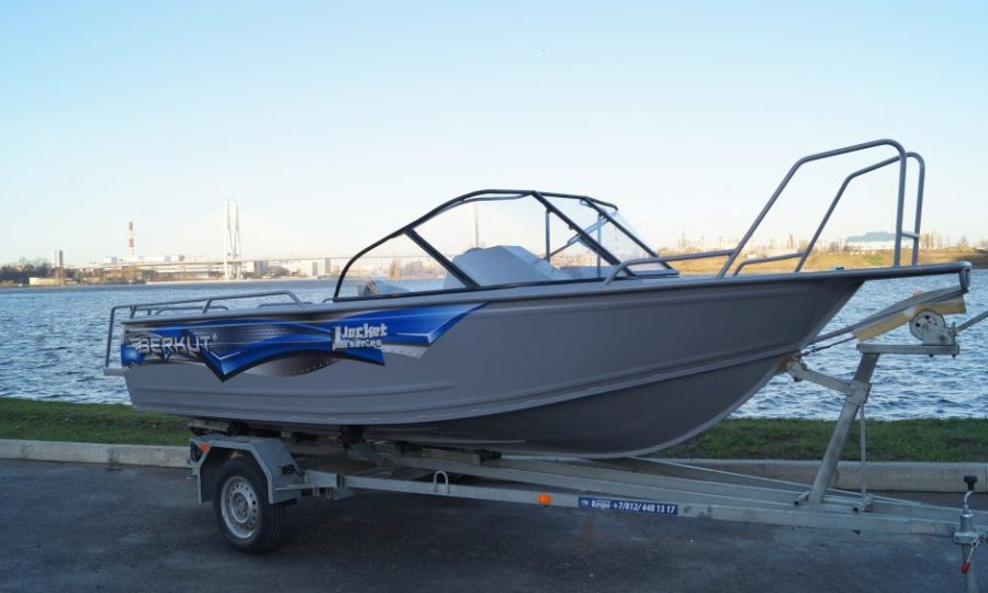Berkut L-Jacket Pro — powerboat
