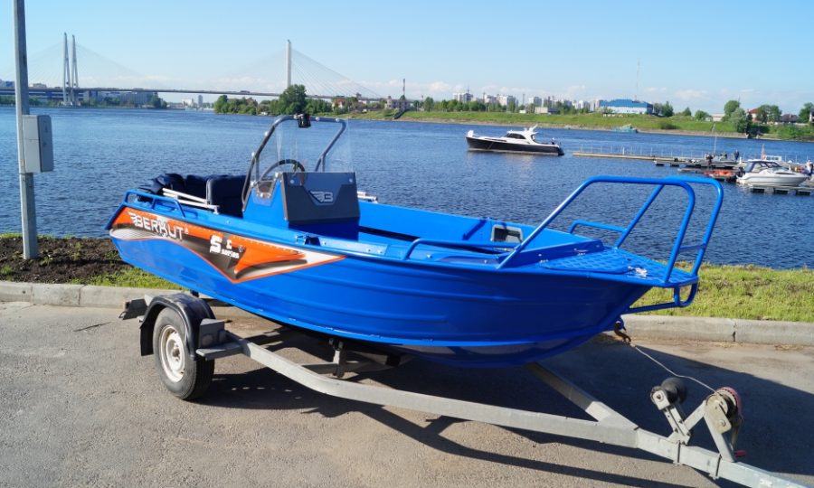 Berkut S-C — powerboat