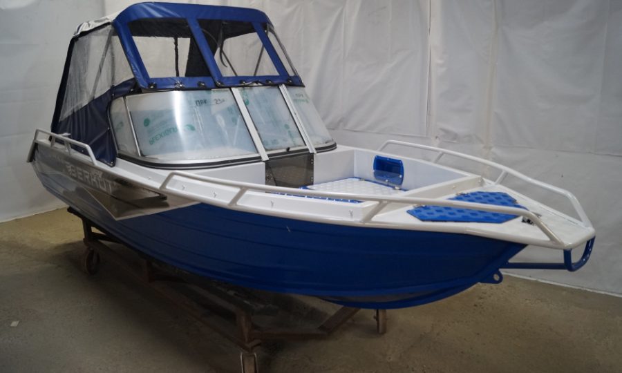Berkut S-Fisher — powerboat