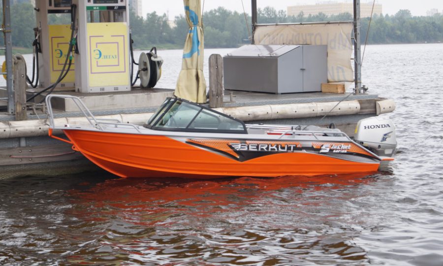 Berkut S-Jacket — powerboat