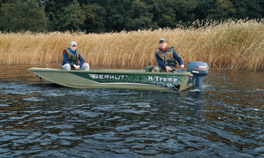 Berkut X-Treme — powerboat