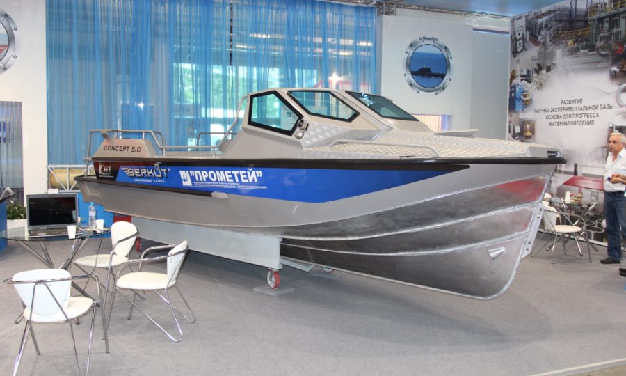 Berkut XL-3DD — powerboat