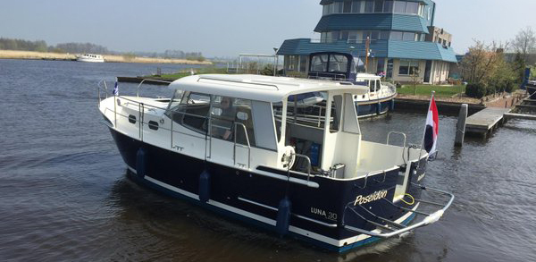 Brandsma Luna 30 — powerboat