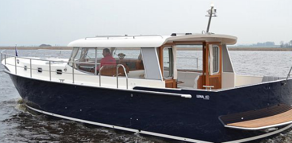 Brandsma Luna 40 — powerboat