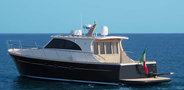 Cantieri Estensi 500 Goldstar C — powerboat