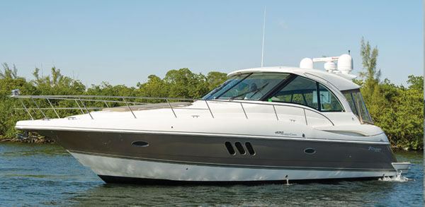Cruisers Yachts 420 Sports Coupe — powerboat