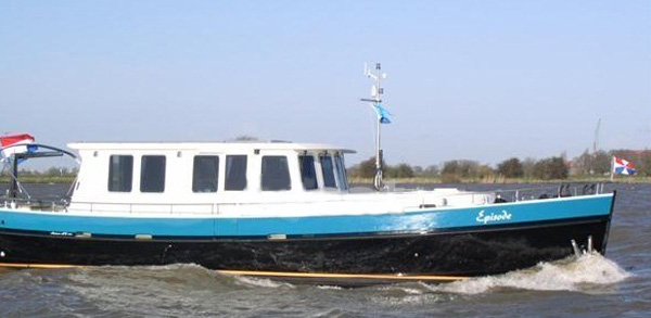 De Alm Almclassic 1415 — powerboat