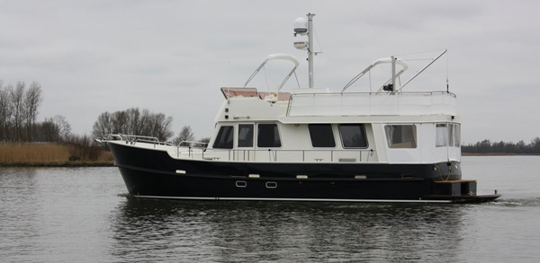 De Alm Almtrawler 1320 AD — powerboat