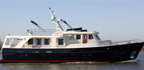De Alm Almtrawler 1600 — powerboat