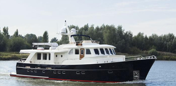 De Alm Delfino 65 — powerboat