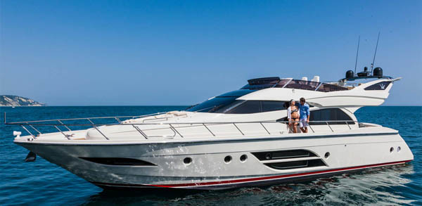 Dominator 640 — motor yacht