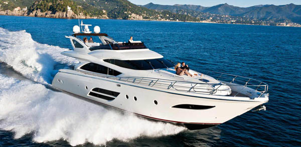 Dominator 720 — motor yacht