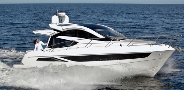 Galeon 390 HTC — powerboat