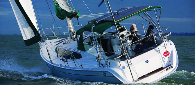 Hunter e36 — sailing yacht