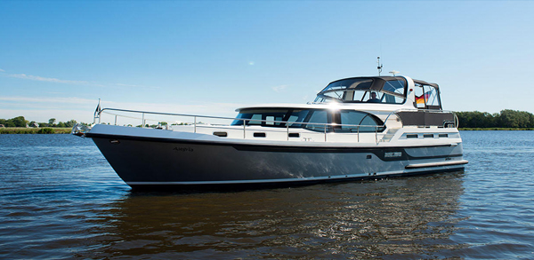 Jetten 41 AC — powerboat