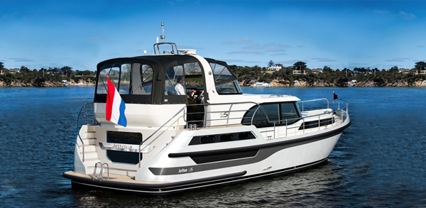 Jetten 45 AC — powerboat