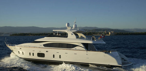 Maiora 29 — powerboat