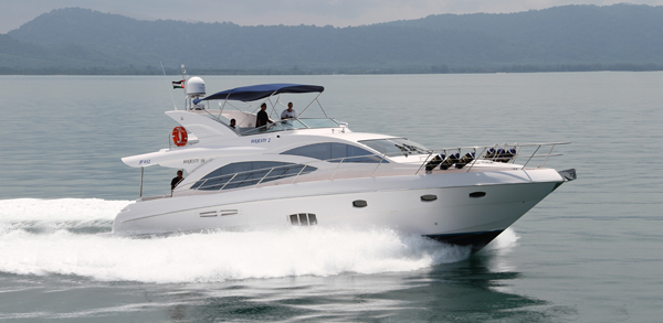 Majesty 56 — motor yacht