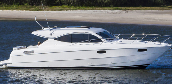Maritimo C43 Sports Yacht — powerboat