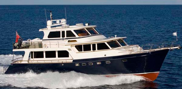 Marlow Explorer 72C — powerboat