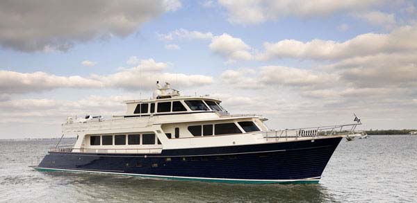 Marlow Explorer 82 CMY — powerboat