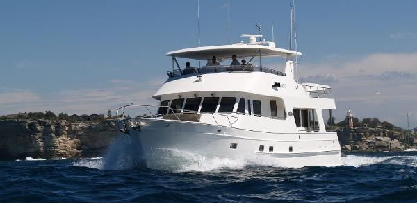 Outer Reef 650 MY — powerboat