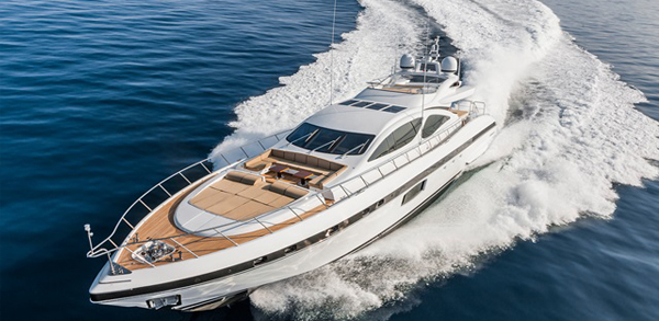 Overmarine Mangusta 94 — powerboat