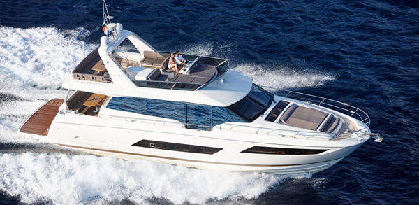 Prestige 680 — motor yacht