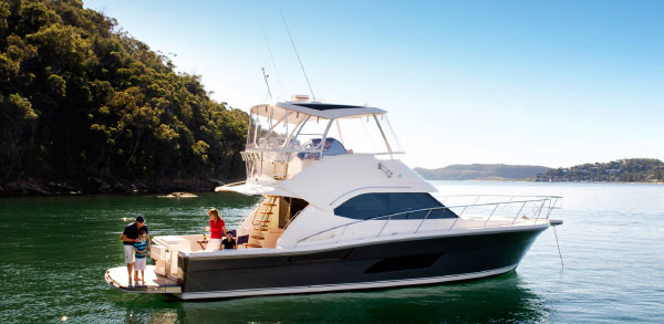 Riviera 43 Open Flybridge — powerboat