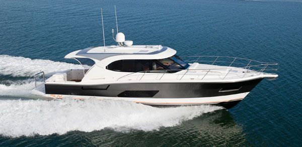 Riviera 445 SUV — powerboat